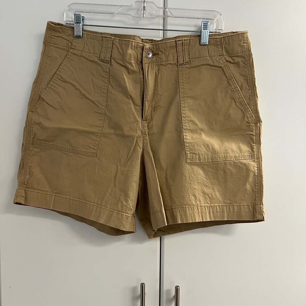 Lee Straight Fit Women's Tan Shorts Sz 16